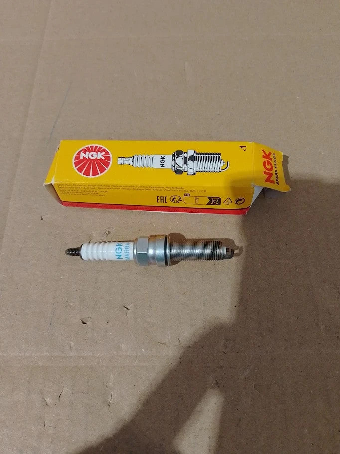 NGK Spark Plug LMAR8A9 YBX 4313 Platinum Motorcycle M10x1.00x26.5 New