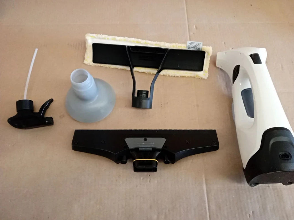 Kärcher WV 2 Plus Window Vac 35min Battery LED Display 280mm Suction Spray Kit