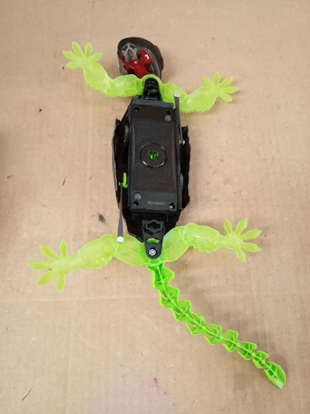 Hex Bots Gecko Remote Controlled Toy USB Rechargeable Climbing Wall 4+