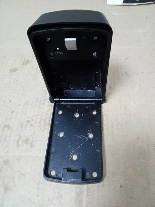 Master Lock Key Safe Wall Mounted Removeable Cover Medium Size Outdoor Mounting