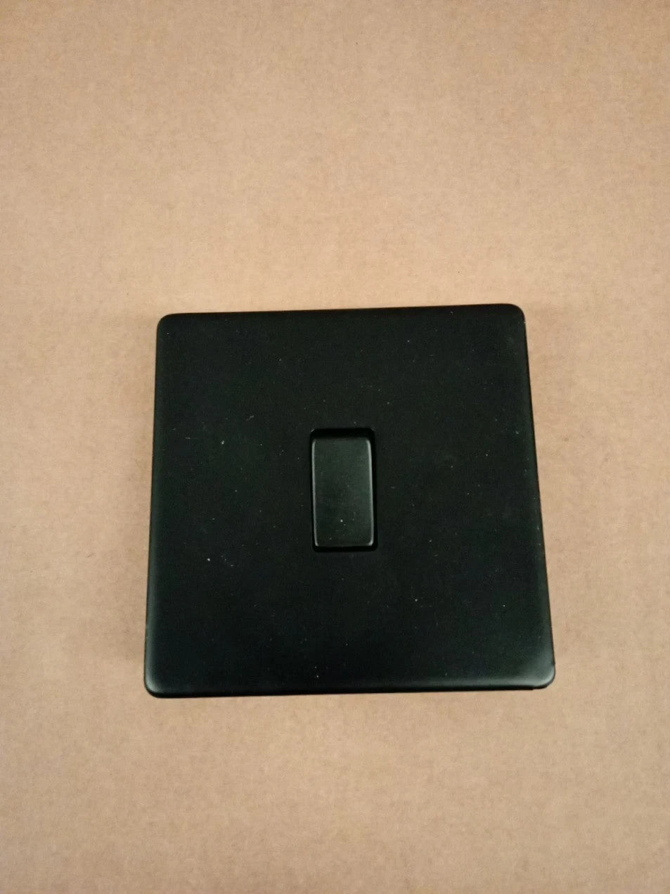 BG Electrical Single Wall Light Switch 2 Way Screwless Front Plate FFB12