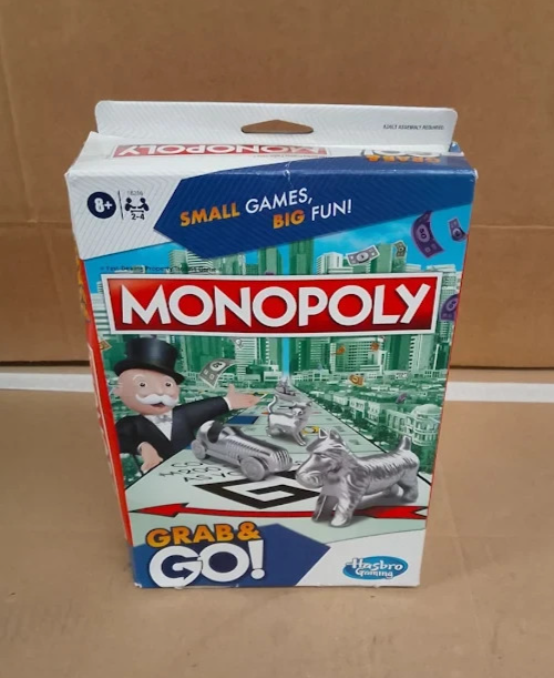 Hasbro Gaming Monopoly Grab Go Portable Travel Board Family Party Game New