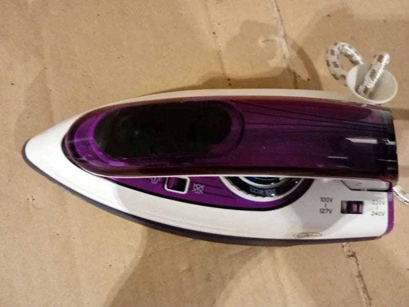 Quest 34030 1000W Steam Iron Ergonomic Handle 50ml Water Tank 20x9cm