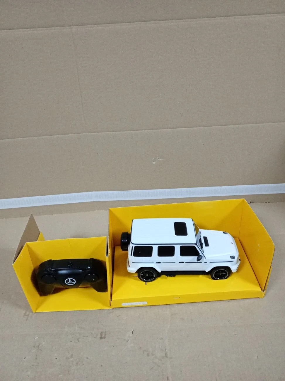 Officially Licensed Mercedes Benz G63 AMG RC 1:24 Scale Remote Controlled New