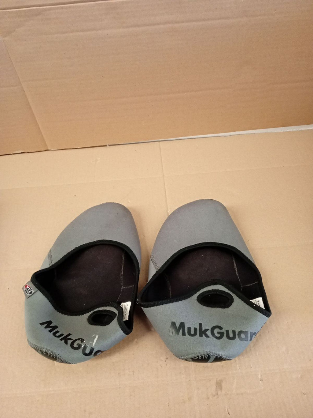 V12 Mukguard Reusable Overshoes Washable Slip Resistant UK Shoe Size 3-4 XS
