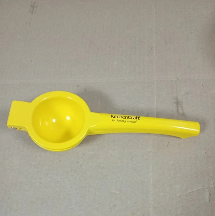 KitchenCraft Handheld Lemon Squeezer Juicer Yellow 22 x 7.5 x 4.5cm Durable New