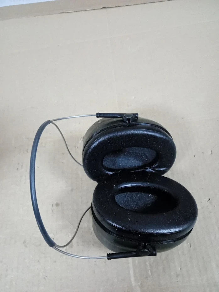 3M PELTOR Optime II Earmuffs 31dB Neckband Hearing Protection Green Design