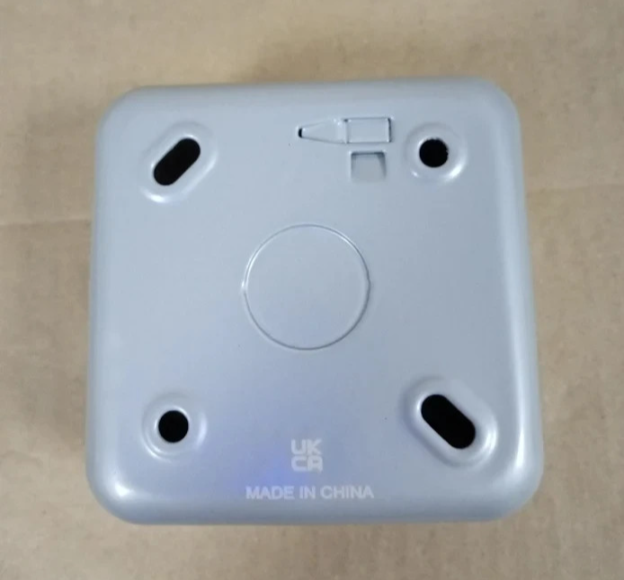 Knightsbridge M6300F Metal Clad 13A Switched Fused Spur Flex Outlet Silver