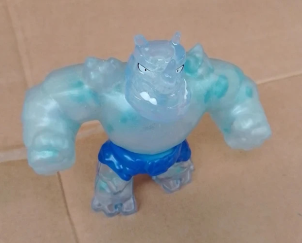 Heroes Goo Jit Zu Meteor Madness Rhinostone Action Figure Battle Gauntlet New