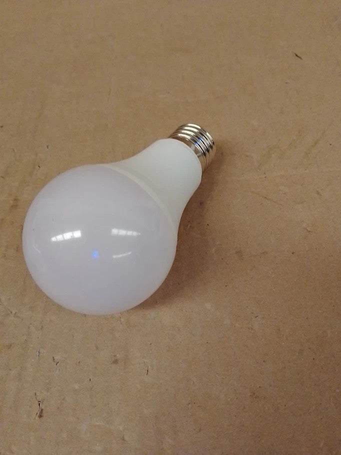 UPXNBOR E27 Smart Bulb Alexa Screw Bulb A19 WiFi Smart Light Bulb 9W New