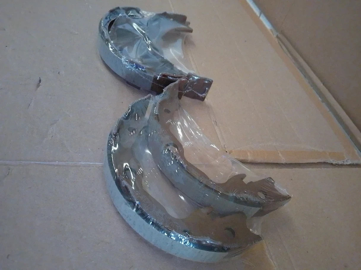 Blue Print ADN14165 Brake Shoe Kit Original Replacement Part New