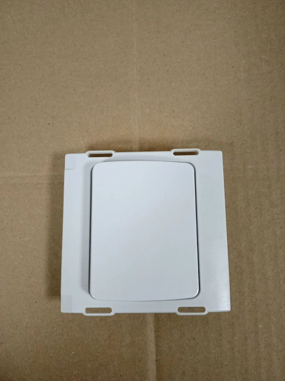 BG Electrical Single Wall Light Switch Wide Rocker 2 Way 20A 16AX PCDCL12WW