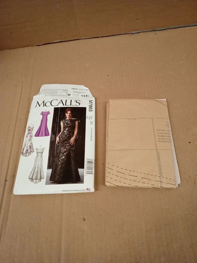 McCalls M7865 Sewing Pattern Template Paper Plain 14 To 22 Plain New
