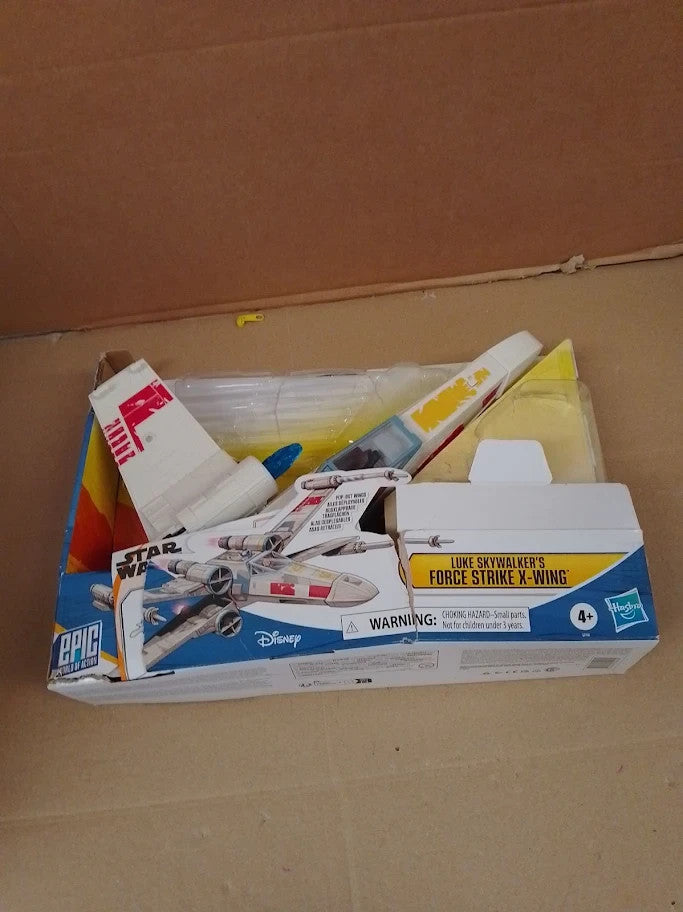 Star Wars Epic World Action Luke Skywalkers Force Strike X Wing 4+ New