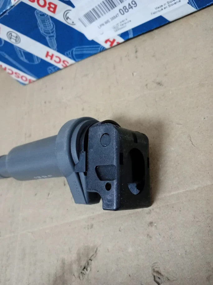 Bosch 0221504471 Ignition Coil New