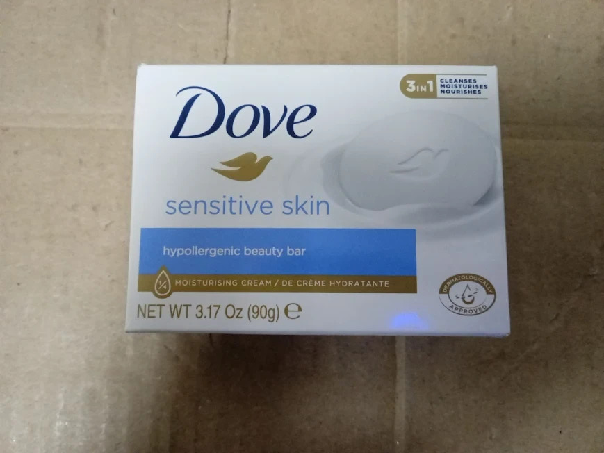 Dove Hypoallergenic Beauty Cream Bar 3 In 1 Cleanses Moisturises 90g New