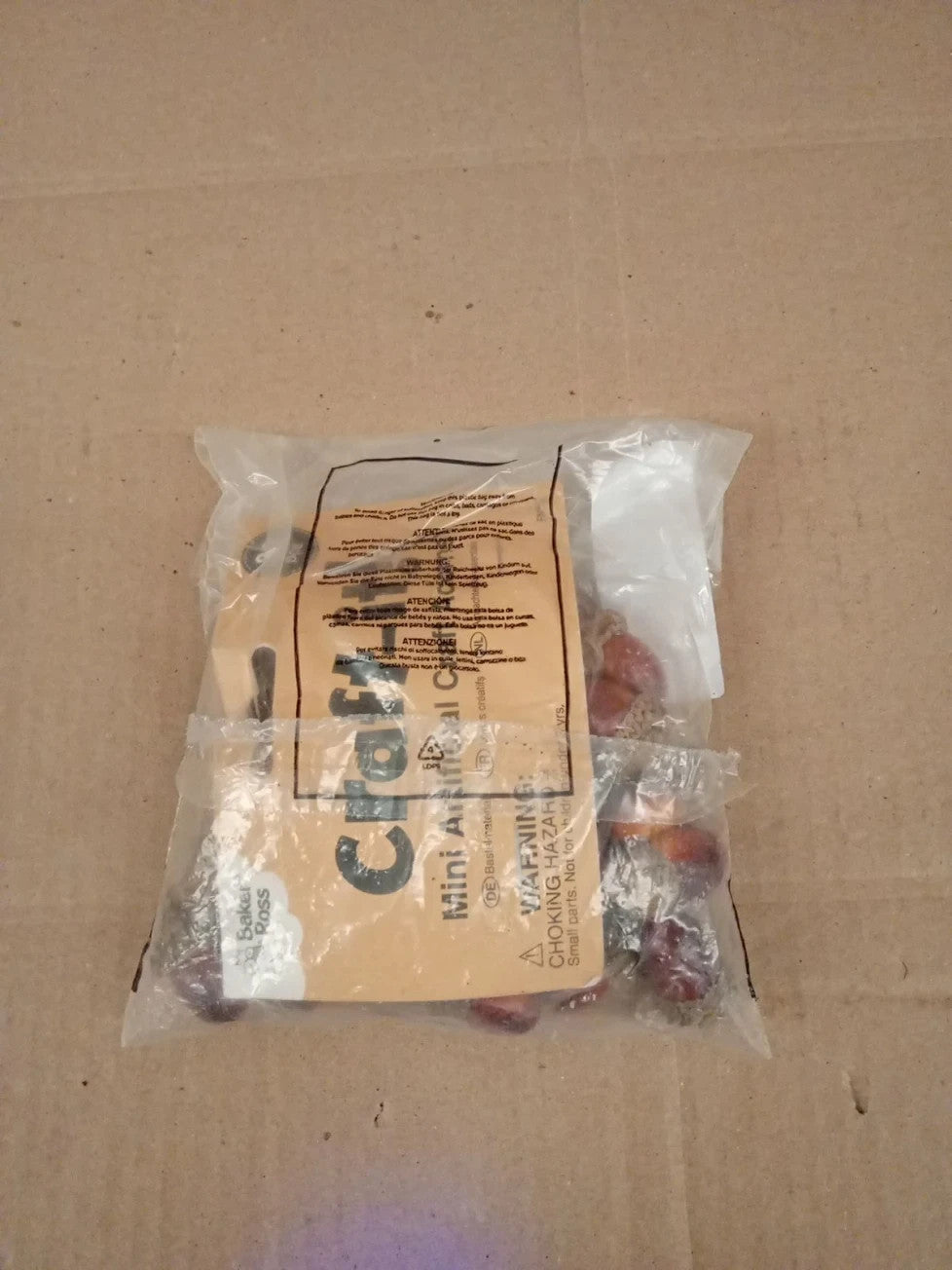 Baker Ross FN307 Artificial Acorns Crafts 29 Pieces Autumn Essentials Wreath New