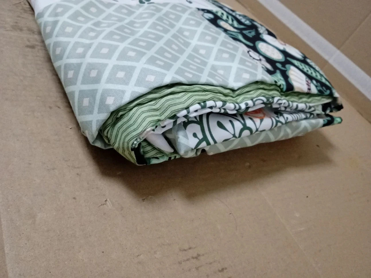 DJY Floral Duvet Cover Set King Size 3 Piece Green Bedding Wrinkle 220x230cm New