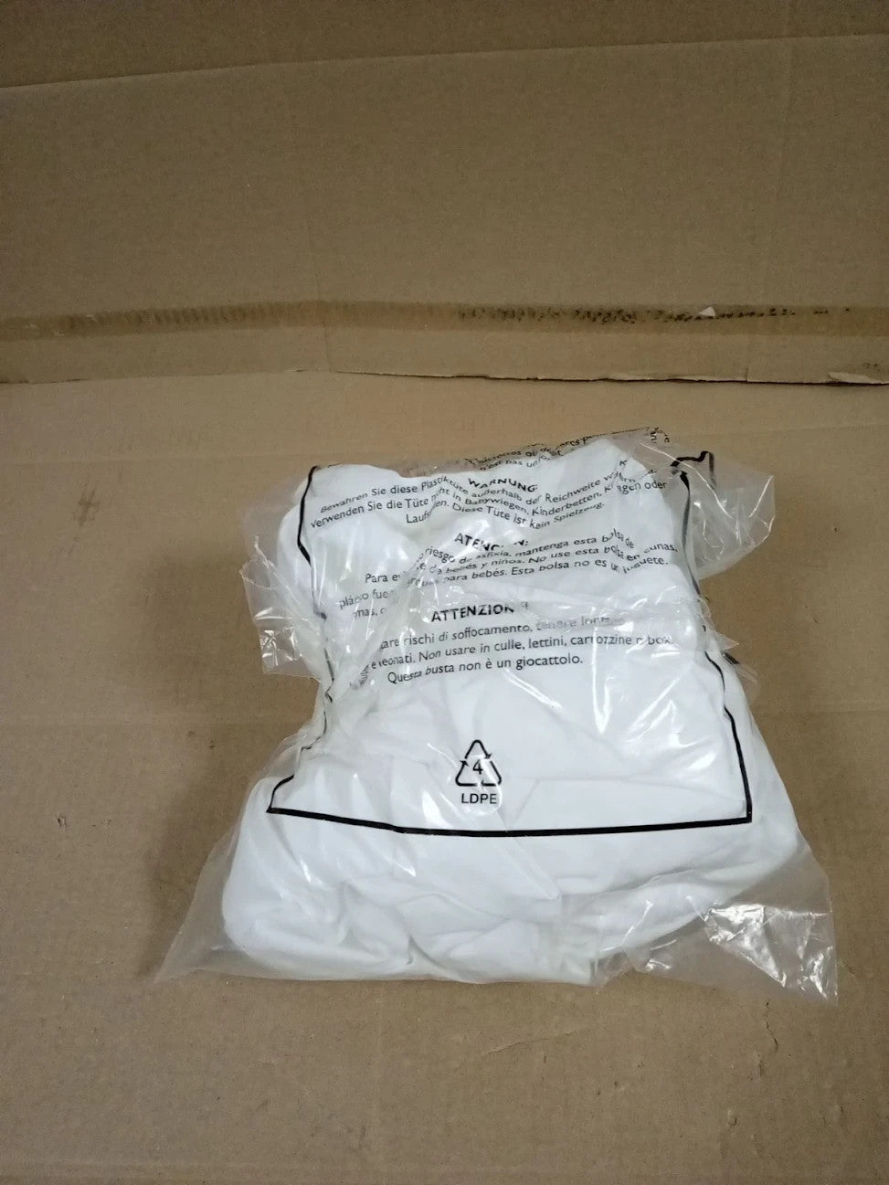 Amazon Basics Microfiber Pillowcases 80x80cm Bright White 2 Pieces New