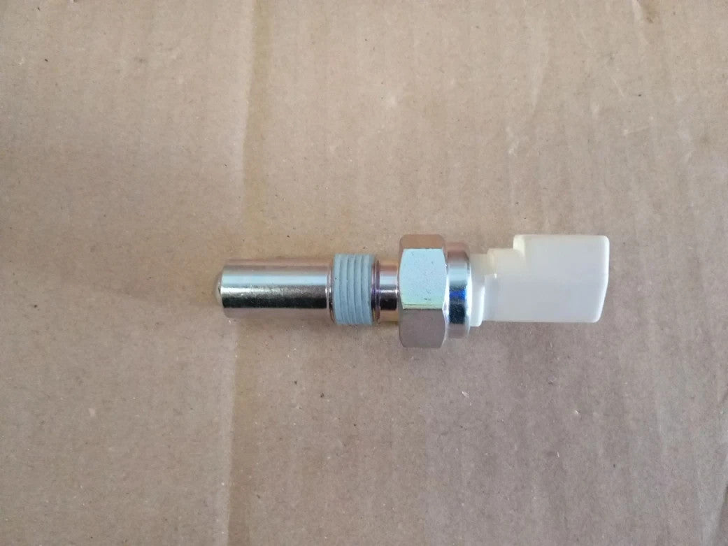 Febi Bilstein 24371 Reverse Light Switch 9x6.1x4.6cm Push Button 12 Amps