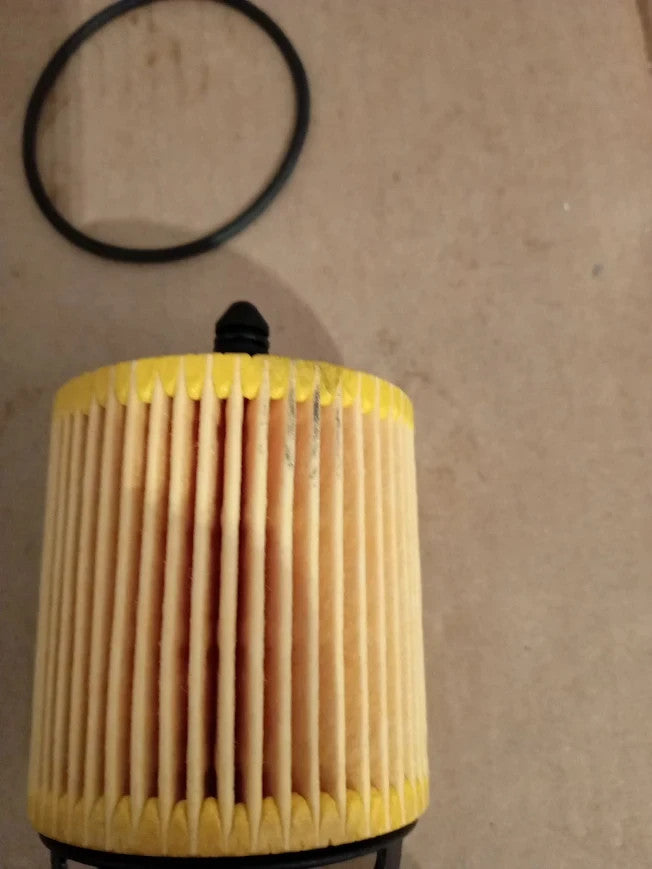 Mann Filter HU 6007 Oil Filter Cars Transporters Replacement Part 8.9x6.1x8.9cm