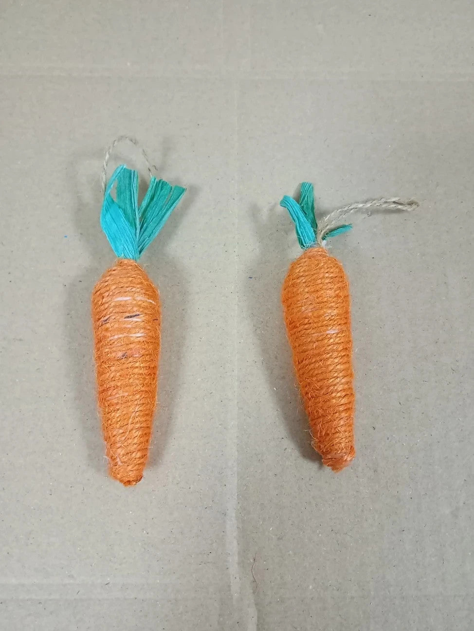 2 Pack Easter Hanging Carrots Striped Rope Design Paper & Foam 13.5cm New