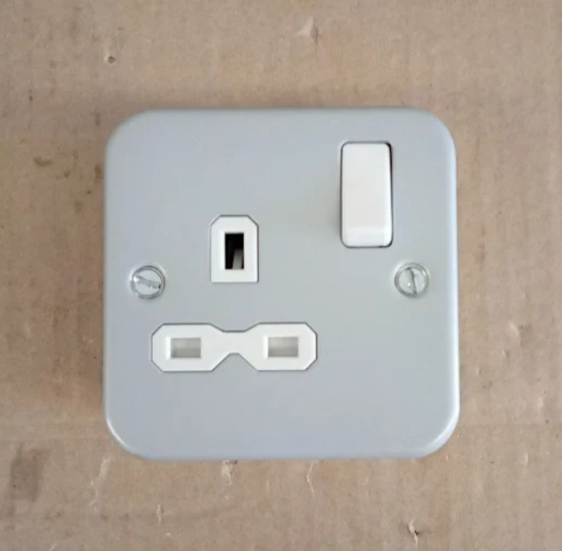 Metal Clad 13A 1-Gang Double Pole Switched Wall Socket Heavy Duty Modern Design