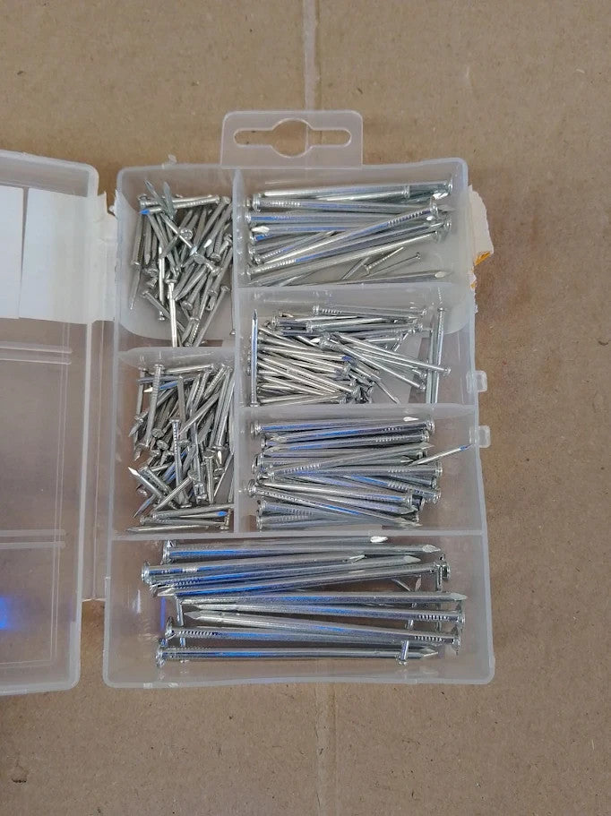 G4Gadget 250pcs Zinc Plated Flat Head Nails 5 Assorted Sizes DIY Woodwork New