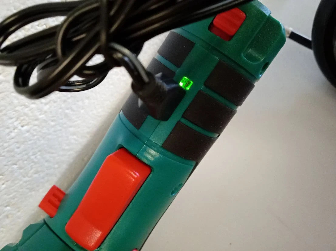HYCHIKA Electric Screwdriver 6Nm Torque Cordless Screwdriver 2000mAh 3.6V LED