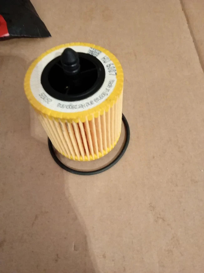 Mann Filter HU 6007 Oil Filter Cars Transporters Replacement Part 8.9x6.1x8.9cm
