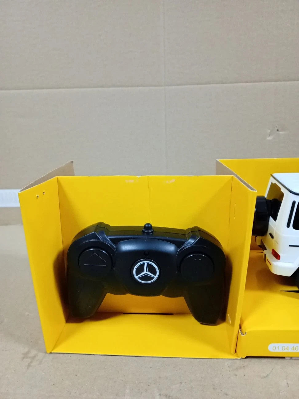 Officially Licensed Mercedes Benz G63 AMG RC 1:24 Scale Remote Controlled New