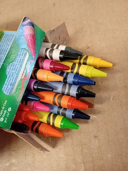 Crayola 12 Assorted Multicoloured Colouring Pack 24 Crayons 2.9x7.2x10.8cm New