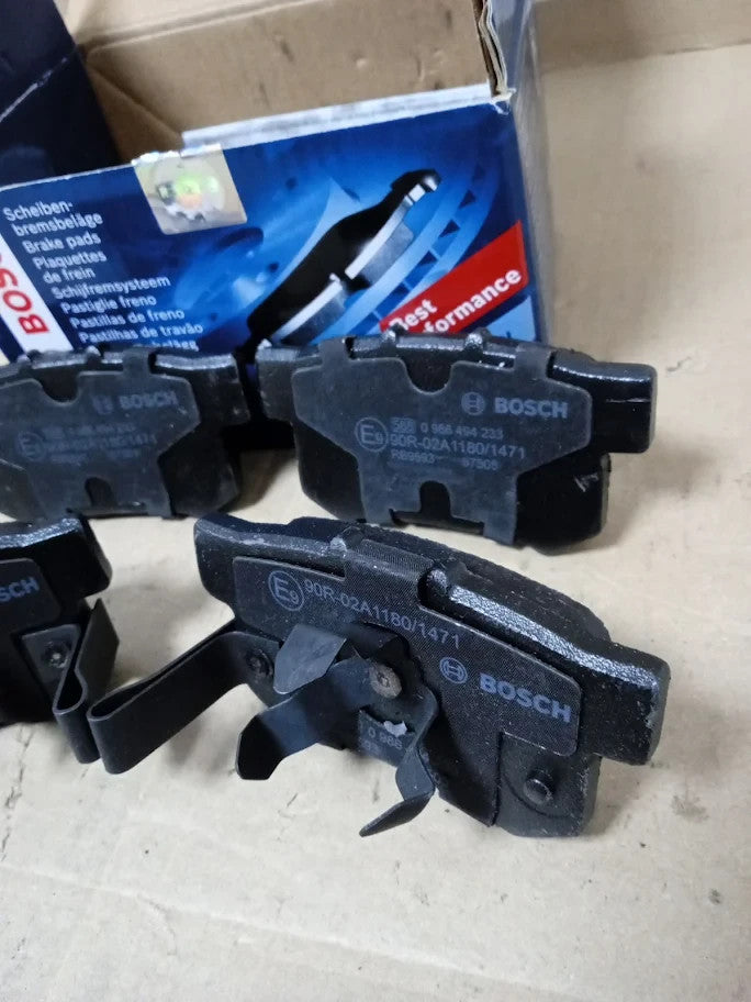 Bosch BP1168 Brake Pads Car Rear Axle Quality Reduced Noise Dust ECER90 New