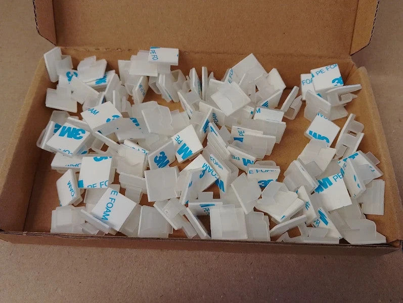100pcs Self Adhesive Flat Cable Clips Clear White 1.45x1.58x0.1cm New
