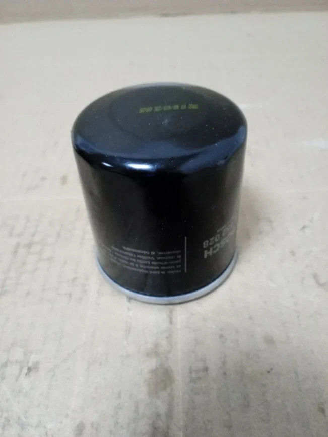 Bosch P7077 Oil Filter Car Performance Part High Quality Black