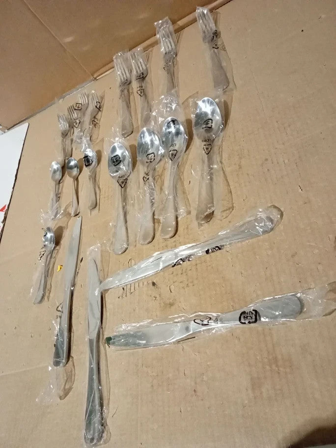 Amazon Basics Cutlery Set Stainless Steel With Round Edge 20Piece New