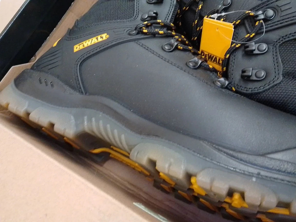 Dewalt Newark Waterproof Safety Boots Footwear Black Size UK 12 EU 46 New