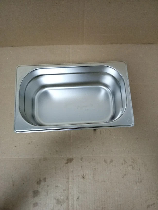 Vogue Gastronorm Pan 1/4 Stainless Steel Tray Depth 100mm Capacity 2.5L K819