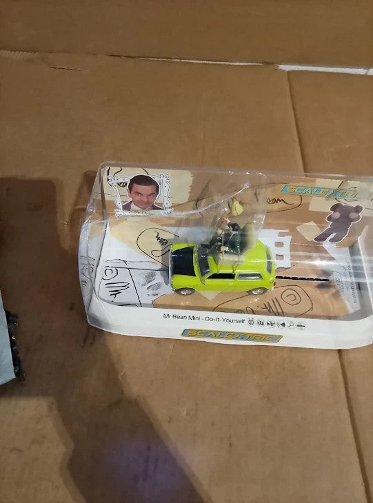 Scalextric Cars C4334 Mr Bean Mini Do It Yourself Episode Green 12x6x8cm 4+ New