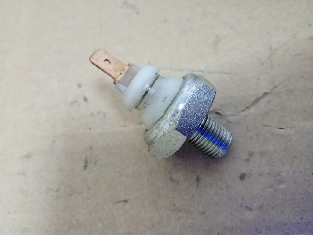 Bosch 0986344082 Oil Pressure Switch 10 Amps 10V Screw