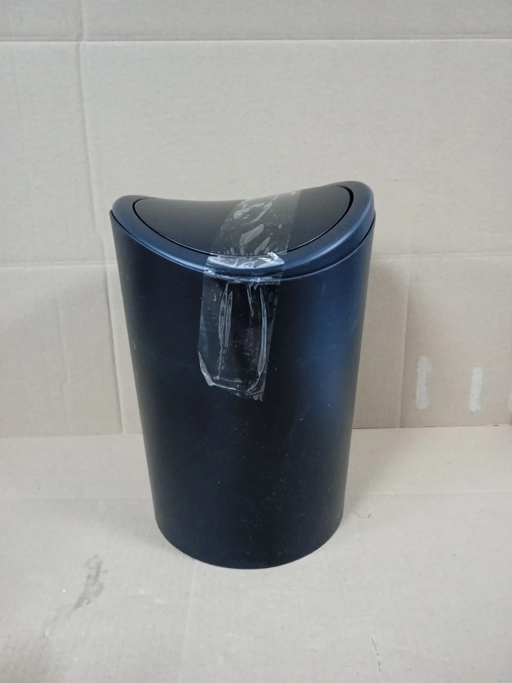 TATAY Bathroom Bin 19x19x28cm Swing Lid Modern Functional Design 6L Black