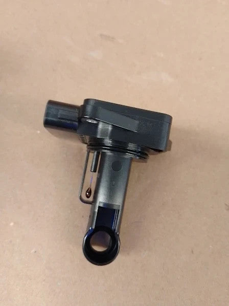 Denso Mass Air Flow Sensor DMA 0112 Fits Toyota Lexus IS 26.4x15.7x7.3cm New