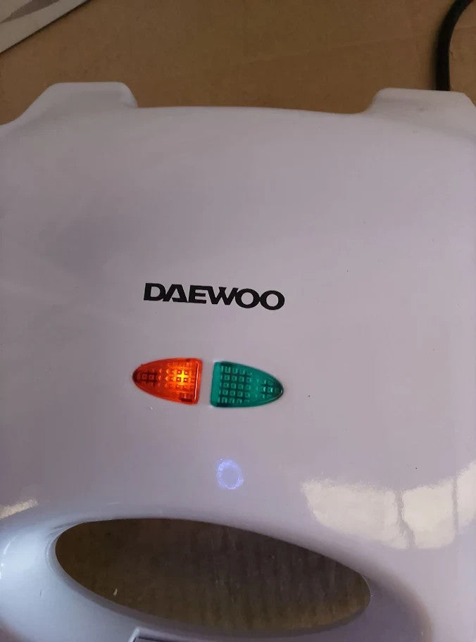 Daewoo Essentials 2 Slice Sandwich Toaster Deep Fill Non stick Toasting Plates