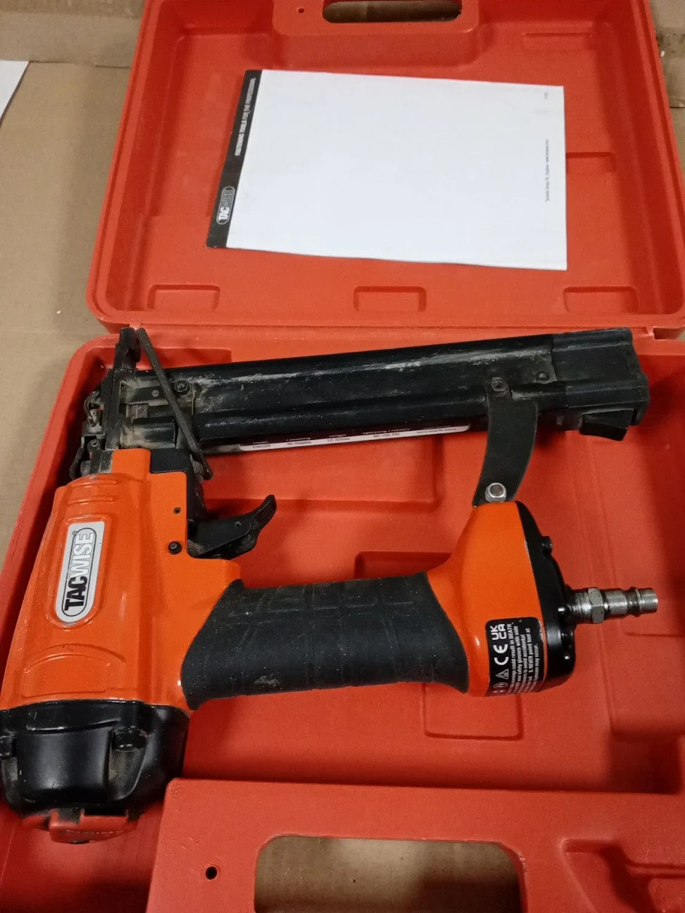 Tacwise C9032V Narrow Crown Air Stapler Type 90/12 32mm Staples Orange Black