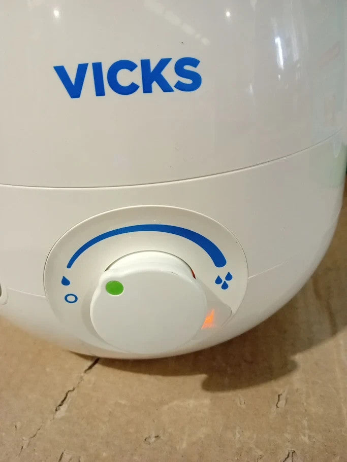Vicks Mini Cool Mist Ultrasonic Humidifier Compact Quiet Better VUL525 New