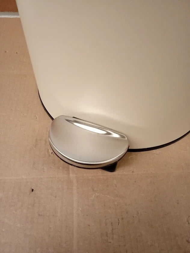 Habitat 30L Round Pedal Bin Carbon Steel Inner Bin Matt Cream 67x29x29cm