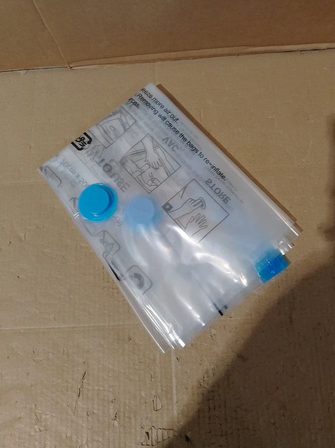 Amazon Basics Vacuum Compression Zipper Storage Bags Airtight Valve Pump New