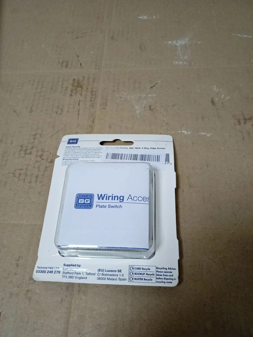 BG Electrical Single Wall Light Switch 2 Way Edge To Edge Rocker PCDBC12EB New