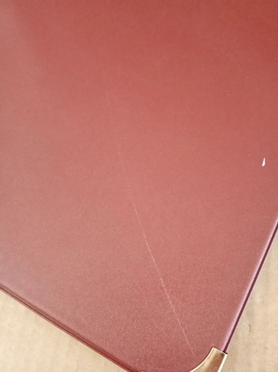 Securit Premium Faux Leather A4 Menu Holder 8 Page To View Sleek Display Folder