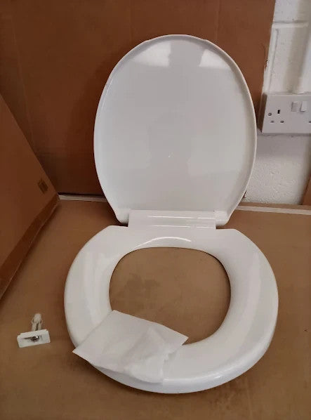 Argos Home Anti Bac Toilet Seat White Adjustable Plastic Hinge 45.1x36x6.4cm New
